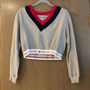 Tommy Hilfiger cropped sweatshirt